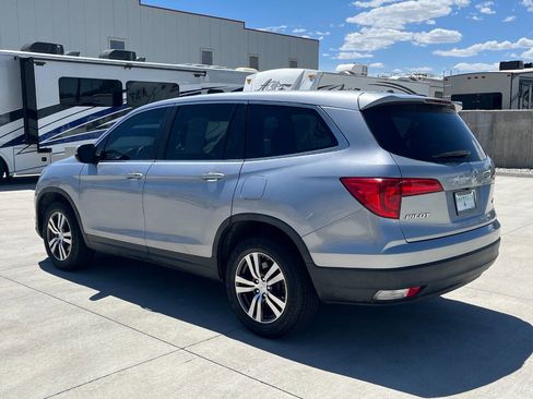 Used 2017 Honda Pilot EX image 6
