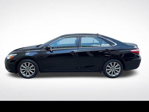 Used 2016 Toyota Camry XLE w/ Moonroof Package FWD image 15