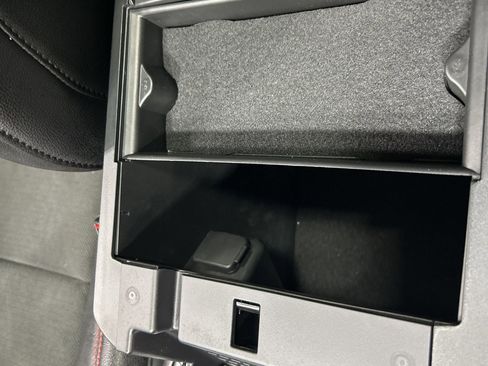 Used 2023 Ford Explorer ST-Line w/ Class IV Trailer Tow Package image 17