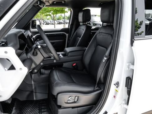 New 2026 Land Rover Defender 130 S AWD/4WD image 4