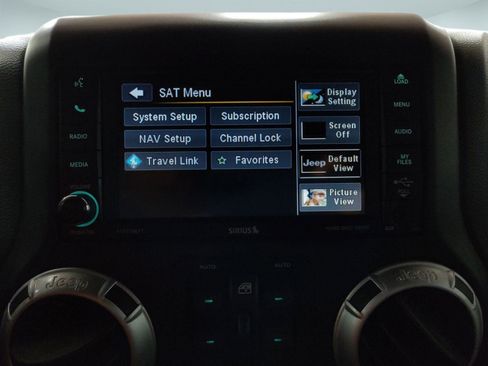 Used 2014 Jeep Wrangler Unlimited Rubicon w/ Dual Top Group image 19