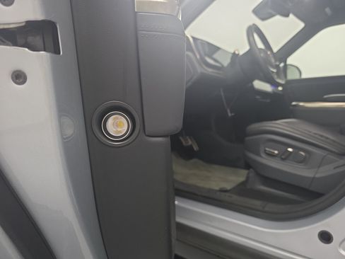 Used 2022 Rivian R1T Adventure AWD/4WD image 30