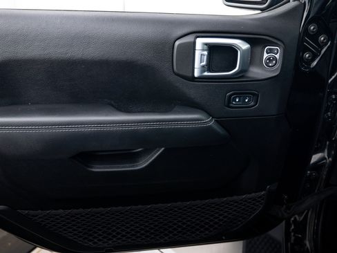 Used 2021 Jeep Wrangler Unlimited Sahara w/ Cold Weather Group image 10