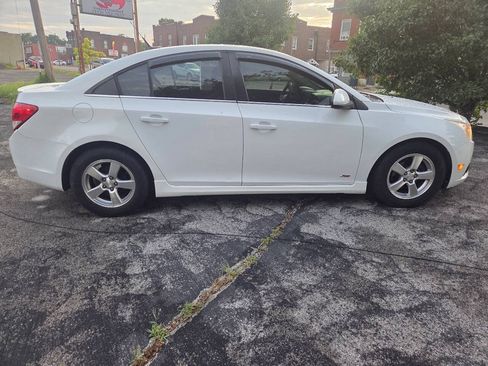 Used 2014 Chevrolet Cruze LT w/ RS Package FWD image 9