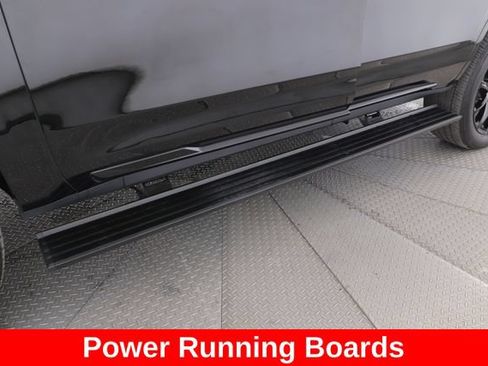 Used 2025 Cadillac Escalade Sport Platinum w/ LPO, Floor Liner Package AWD/4WD image 16