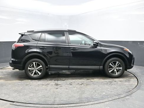 Used 2018 Toyota RAV4 XLE image 8