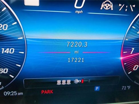 Used 2024 Mercedes-Benz GLC 300 GLC 300 w/ AMG Line image 38