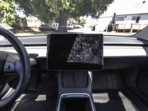 Used 2022 Tesla Model 3 RWD image 21