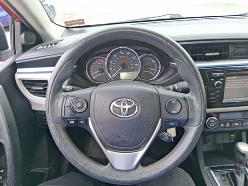 Used 2016 Toyota Corolla LE FWD image 12