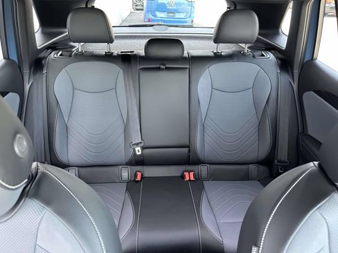 New 2026 Volkswagen Tiguan SE R-Line AWD/4WD image 14