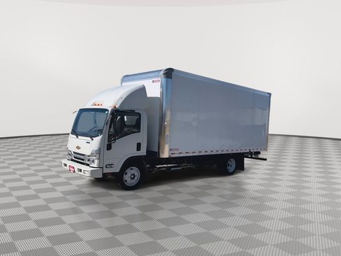 New 2024 Chevrolet Low Cab Forward image 26