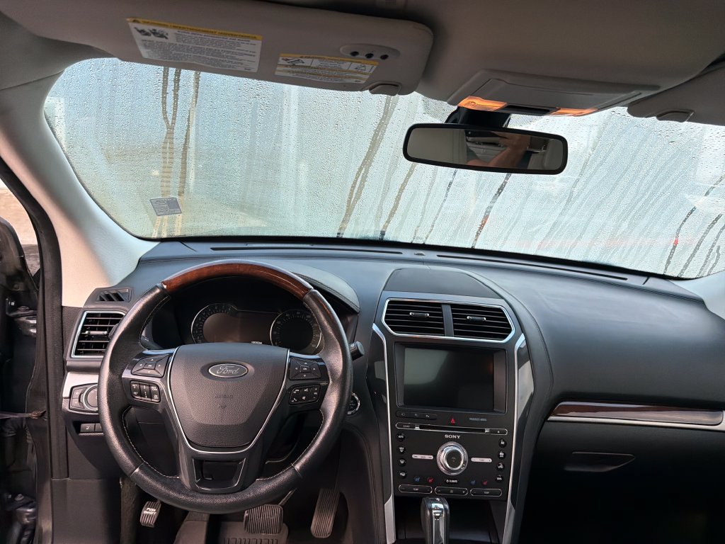 Used 2017 Ford Explorer Platinum AWD/4WD image 12