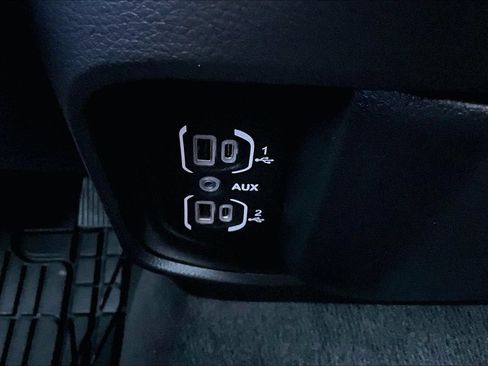 Used 2022 RAM 1500 Big Horn AWD/4WD image 12