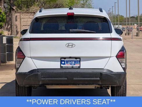 Used 2024 Hyundai Kona SEL image 4