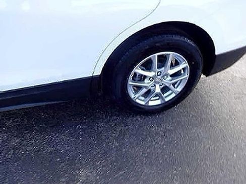 Used 2022 Chevrolet Equinox LT FWD image 5