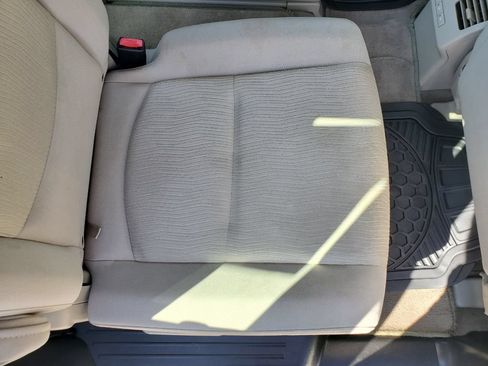 Used 2010 MAZDA MAZDA5 Sport FWD image 30