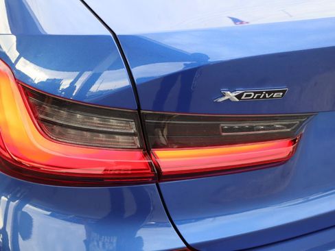 Used 2019 BMW 330i xDrive Sedan w/ M Sport Package AWD/4WD image 33