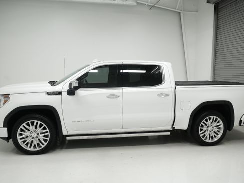 Used 2019 GMC Sierra 1500 Denali w/ Denali Ultimate Package AWD/4WD image 6