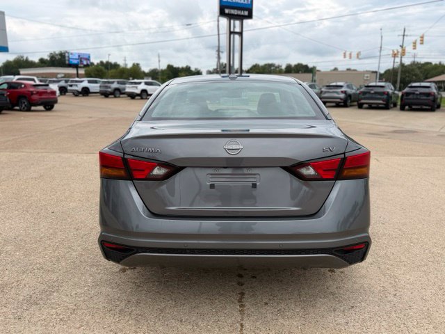 Used 2024 Nissan Altima 2.5 SV FWD image 5