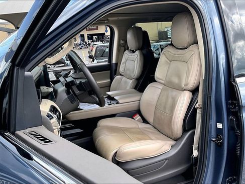Used 2023 Lincoln Navigator L Reserve AWD/4WD image 36