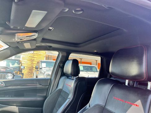 Used 2018 Jeep Grand Cherokee Trailhawk AWD/4WD image 26