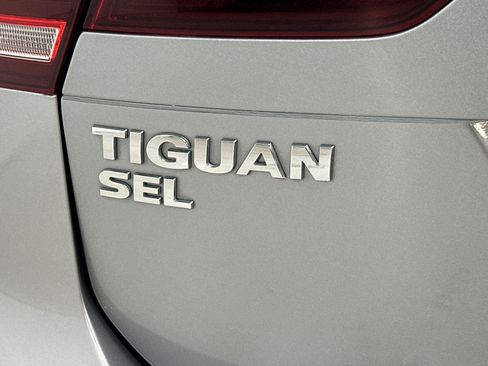 Used 2019 Volkswagen Tiguan SEL FWD image 27