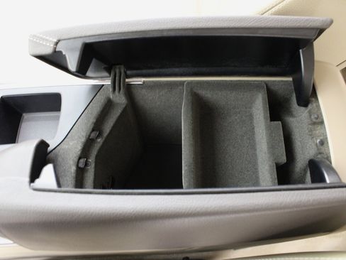 Used 2016 Mercedes-Benz GL 450 4MATIC w/ Premium I Package image 67