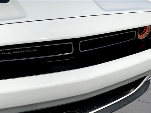 Used 2019 Dodge Challenger SXT RWD image 29