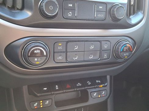 Used 2022 Chevrolet Colorado Z71 image 17