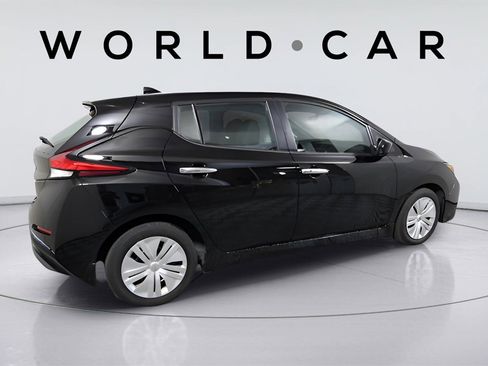 Used 2025 Nissan Leaf S image 10