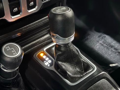 Used 2021 Jeep Wrangler Willys image 33