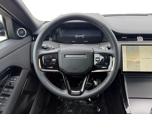 Used 2024 Land Rover Range Rover Evoque Dynamic SE AWD/4WD image 13