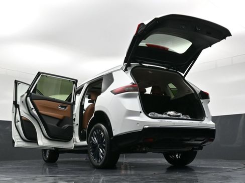 New 2026 Nissan Rogue Platinum w/ Tech Package image 40
