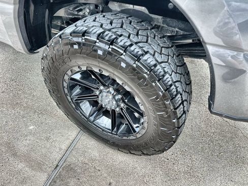 Used 2024 Ford F350 Platinum w/ FX4 Off-Road Package AWD/4WD image 3