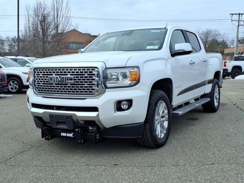 Used 2017 GMC Canyon Denali image 7