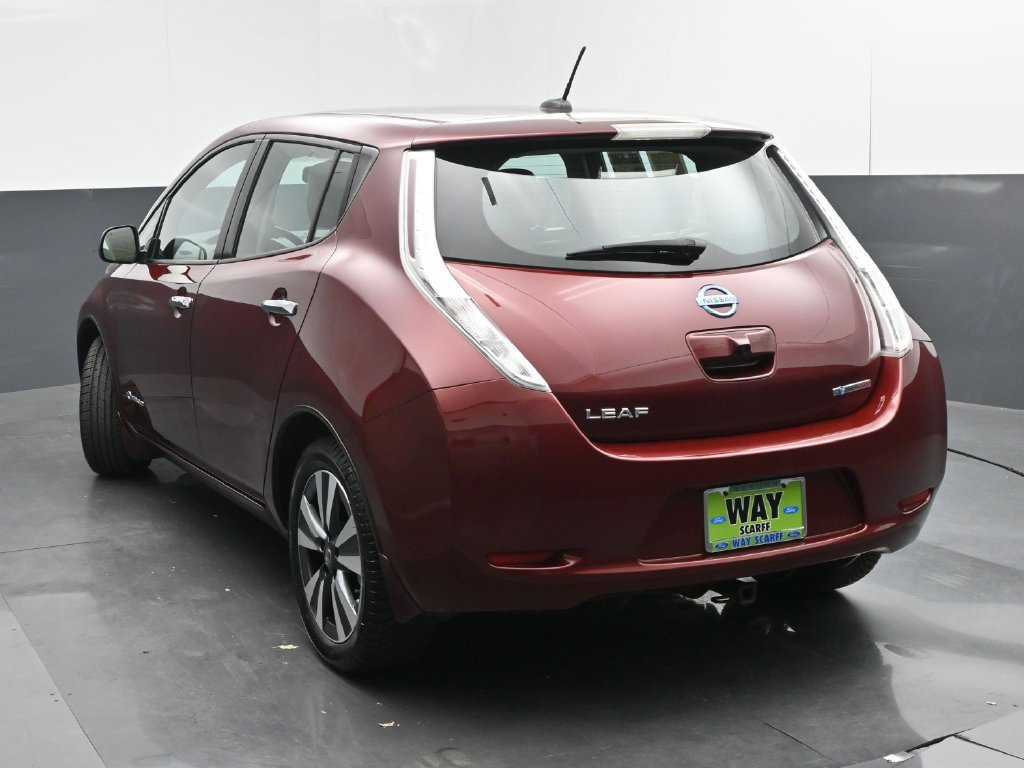 Used 2016 Nissan Leaf SL w/ Premium Package FWD image 28