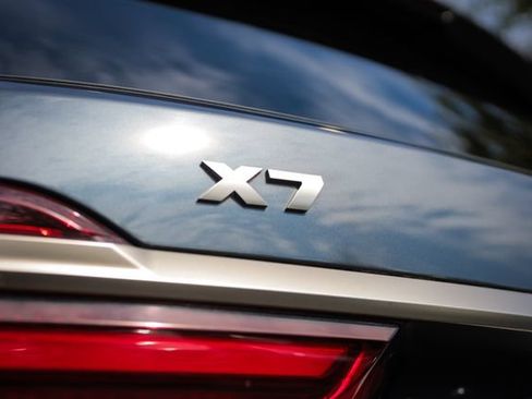 Used 2021 BMW X7 M50i AWD/4WD image 32