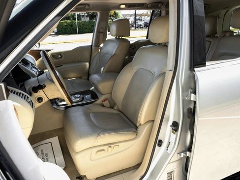 Used 2016 INFINITI QX80 2WD w/ Driver's Assistance Package image 32