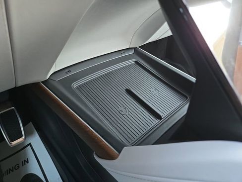 New 2026 Cadillac Vistiq Sport image 29