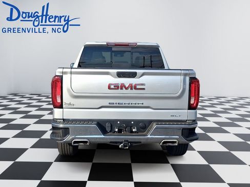 Used 2022 GMC Sierra 1500 SLT w/ SLT Convenience Package AWD/4WD image 4