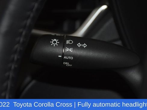 Used 2022 Toyota Corolla Cross LE w/ Black Badges Package (TMS) AWD/4WD image 10