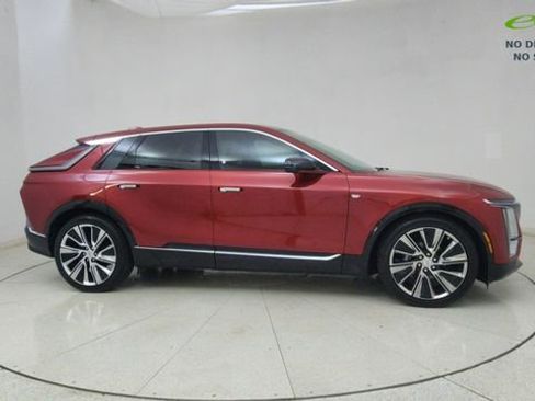 Used 2024 Cadillac Lyriq Luxury w/ LPO, Floor Liner Package image 64