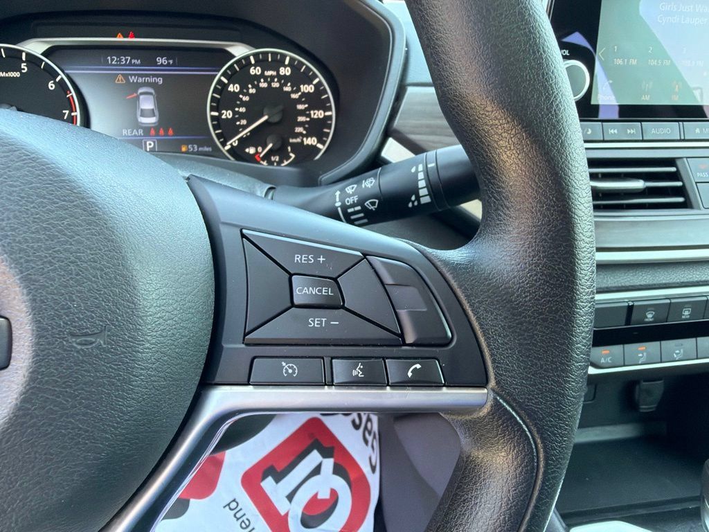 Used 2025 Nissan Altima 2.5 SV FWD image 21