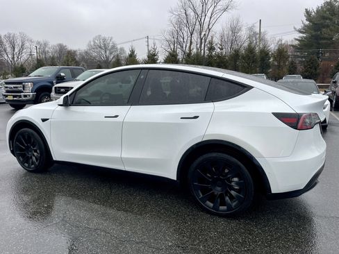 Used 2022 Tesla Model Y Long Range image 5