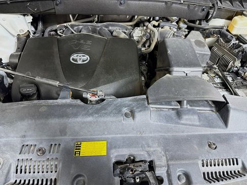 Used 2019 Toyota Highlander Limited Platinum image 41