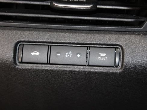 Used 2024 Nissan Altima 2.5 SV FWD image 38