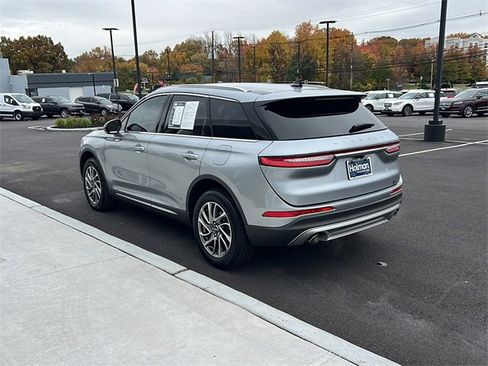 Certified 2022 Lincoln Corsair FWD w/ Equipment Group 101A image 6