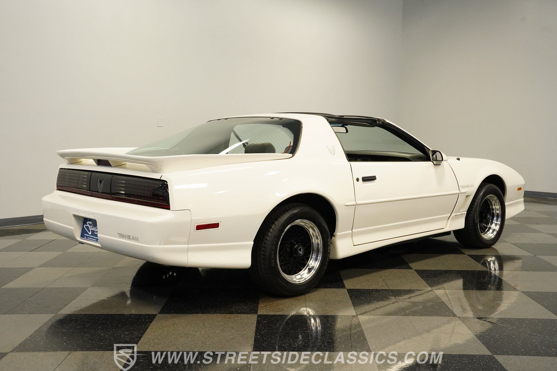 Used 1989 Pontiac Firebird Trans Am RWD image 13