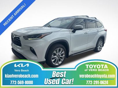 Used 2023 Toyota Highlander Limited