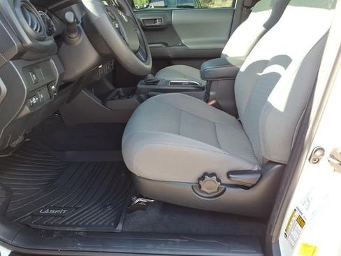 Used 2022 Toyota Tacoma SR RWD image 14